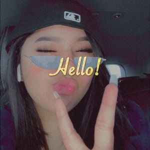 Meet your Posher, Mia